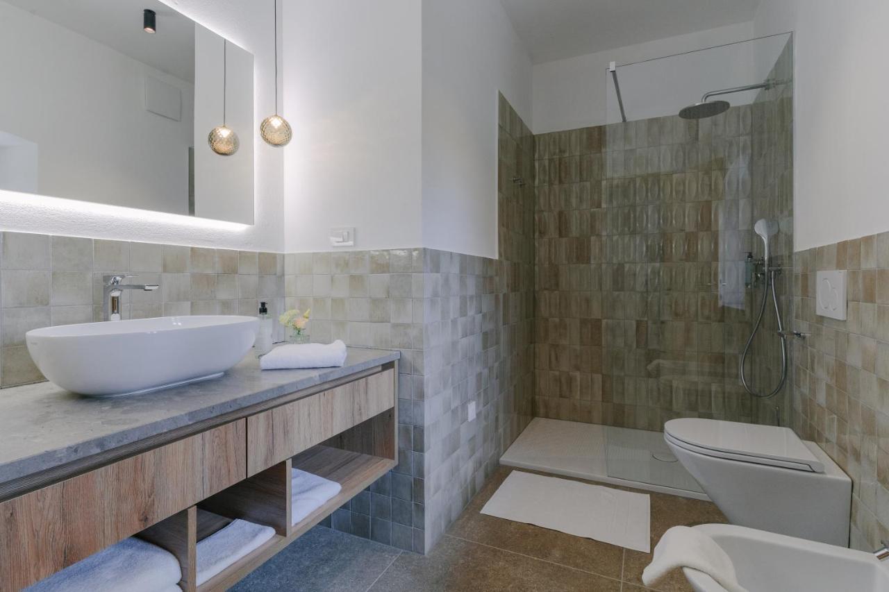 Pira Hotel Постойна Екстер'єр фото